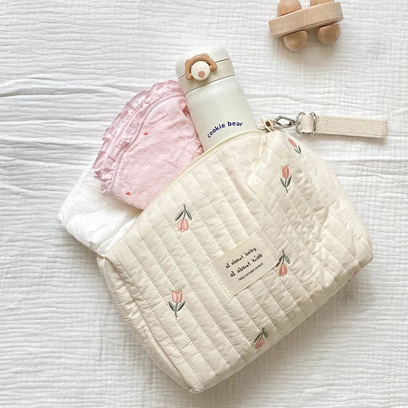 Wickeltasche mit Stickerei – Baby-Windeltasche mit Reißverschluss