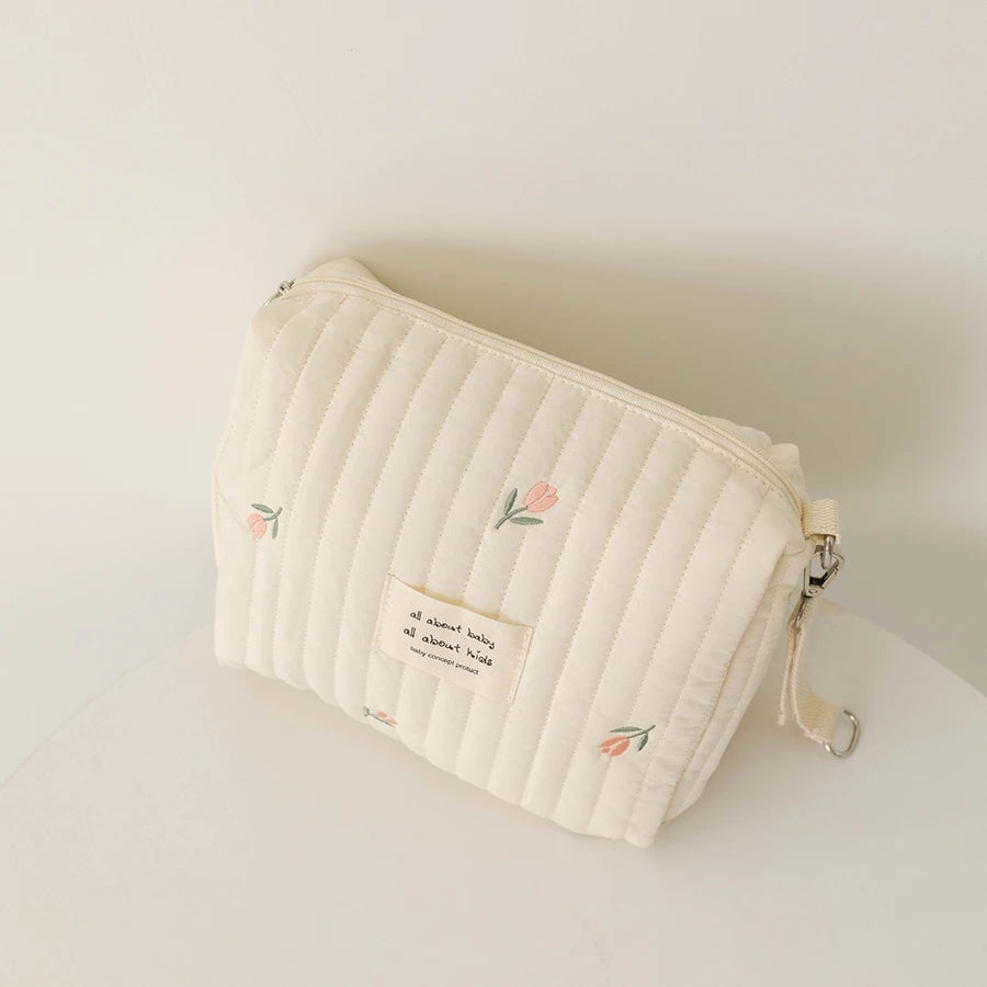 Wickeltasche mit Stickerei – Baby-Windeltasche mit Reißverschluss